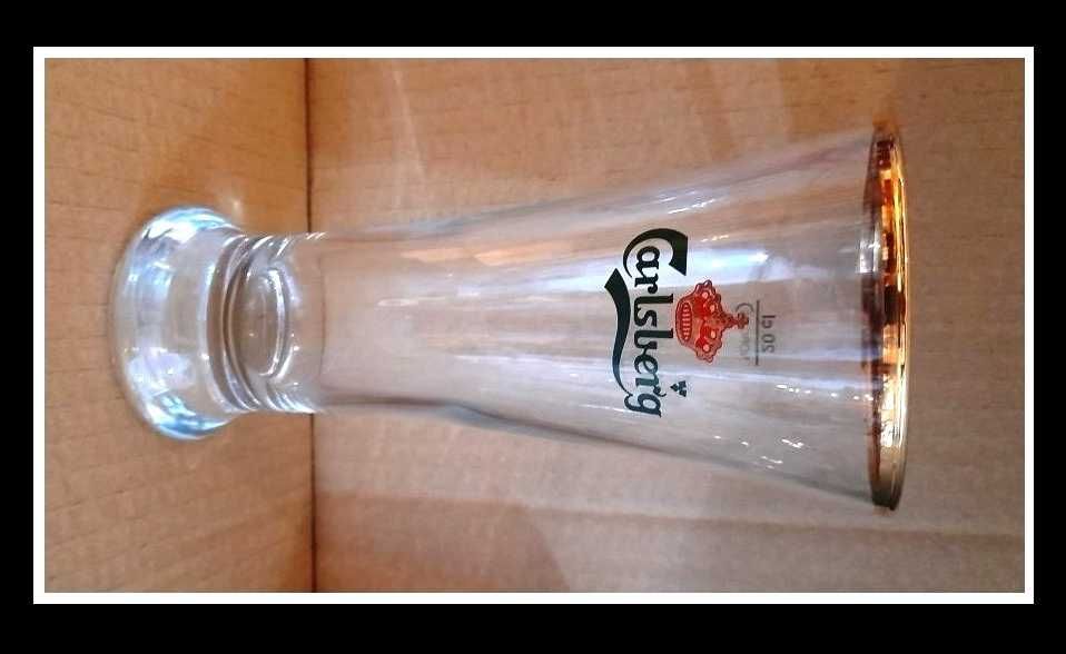 - Copos 'Carlsberg' -