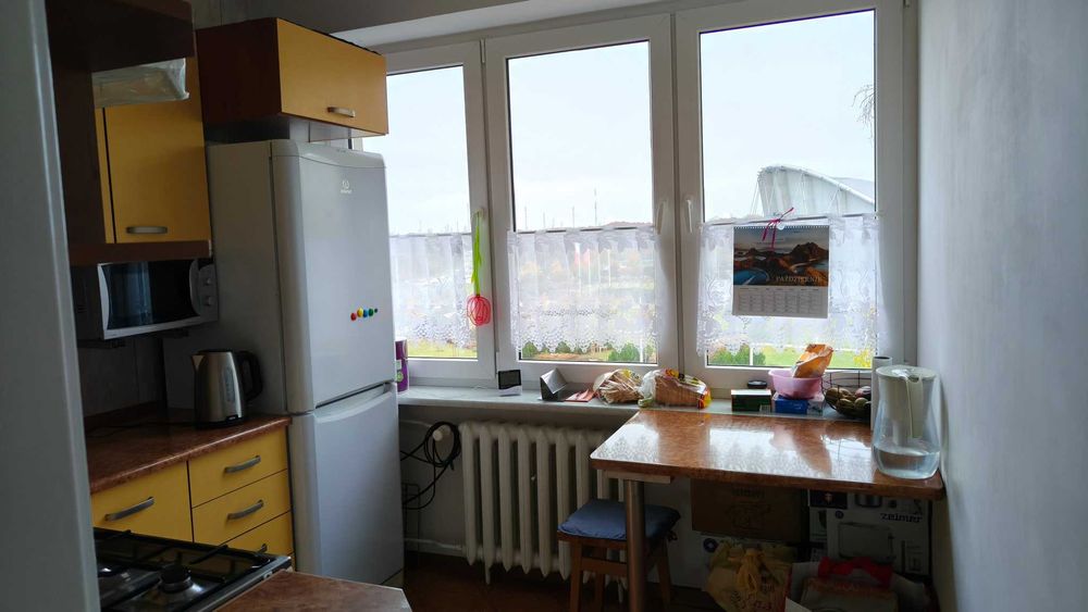 3 piętro, 2 pokoje 39 m², balkon – os. Łukasiewicza