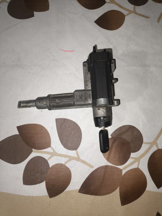 Замок запалення під АКПП Audi 100 C4