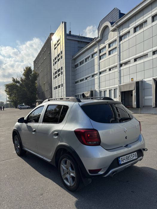 Продам Renault Sandero 2020