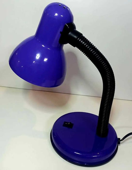 Настольная лампа, светильник на гибкой ножке с выключателем