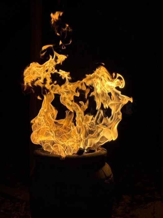 Тандир, універсальний глечик який буде дуже корисним  біля будинку.