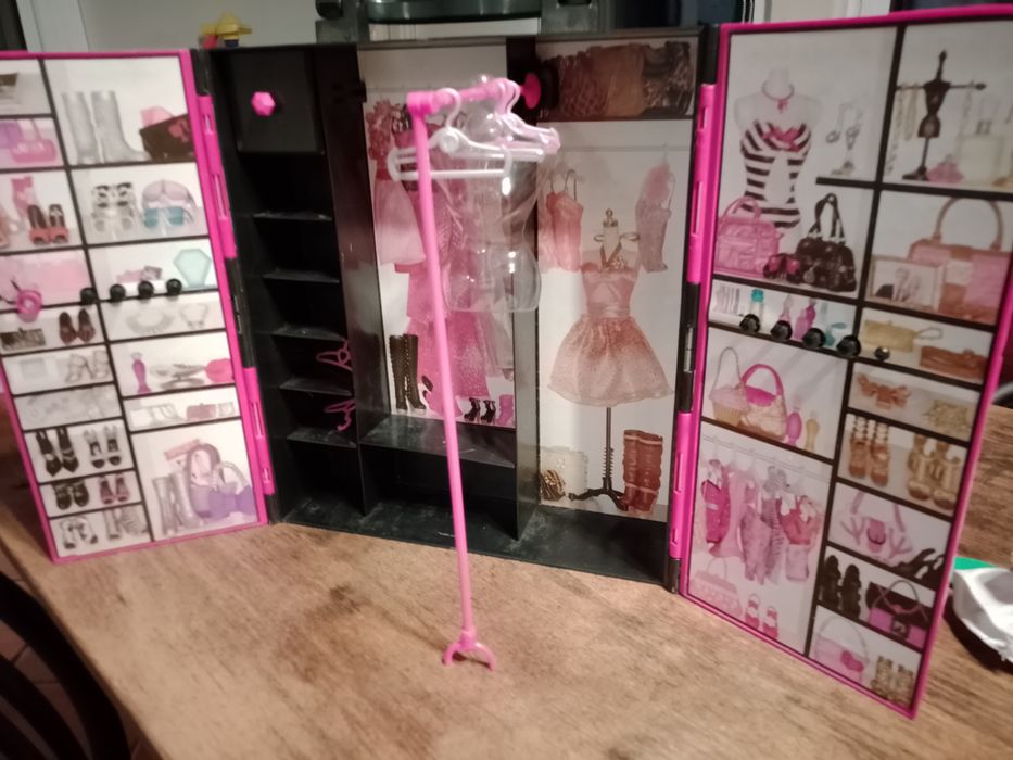 Bonecas guarda fatos da Barbie roupas e acessórios