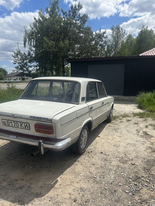 Продам автомобіль ваз 2103