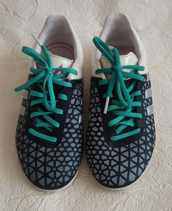 Футзалки Adidas 33 р.