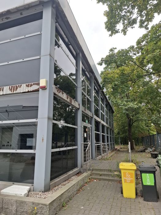 Hala magazyn biuro kontenery