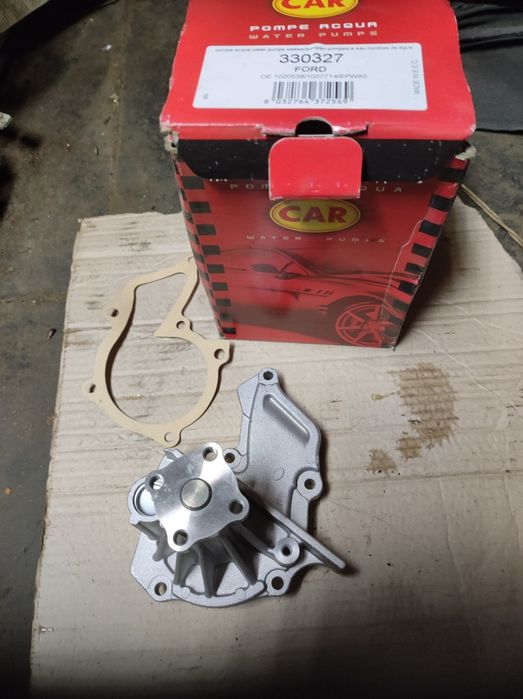 Помпа системи охолодження Форд фокус