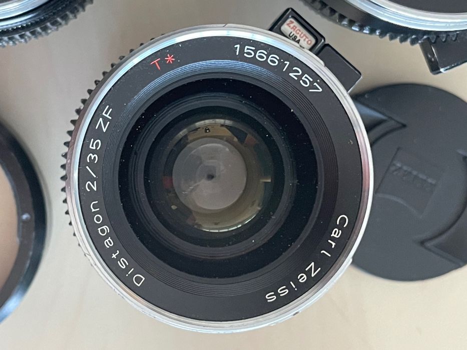 4 objetivas ZEISS Planar T*