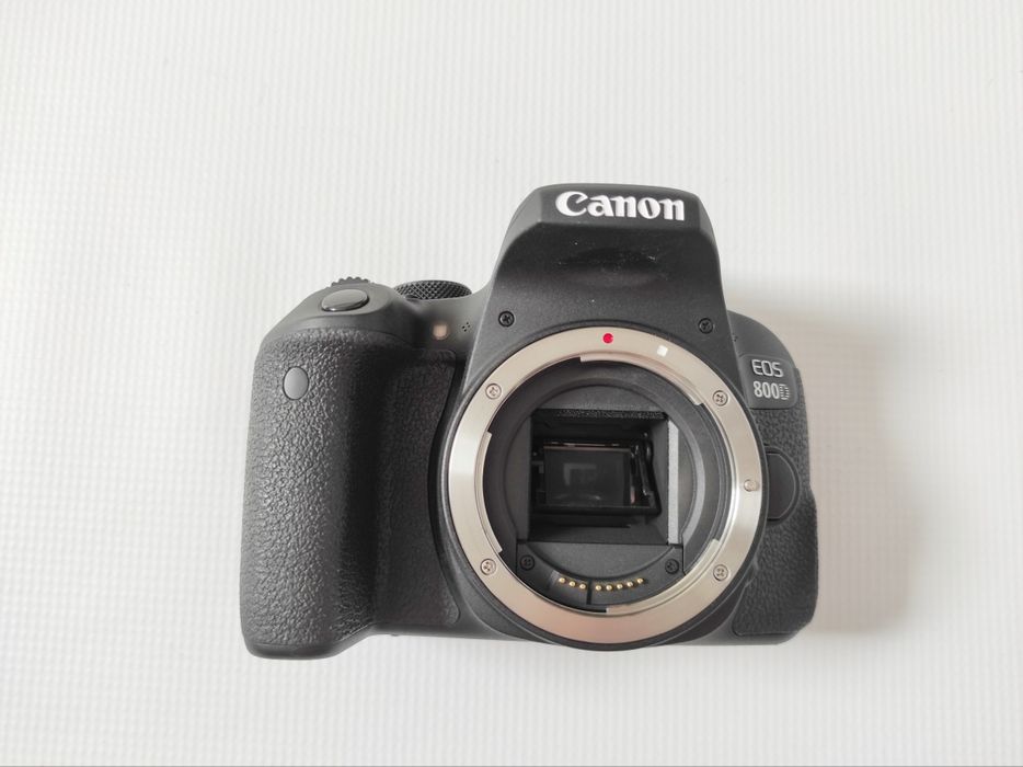 Aparat Canon EOS 800D body