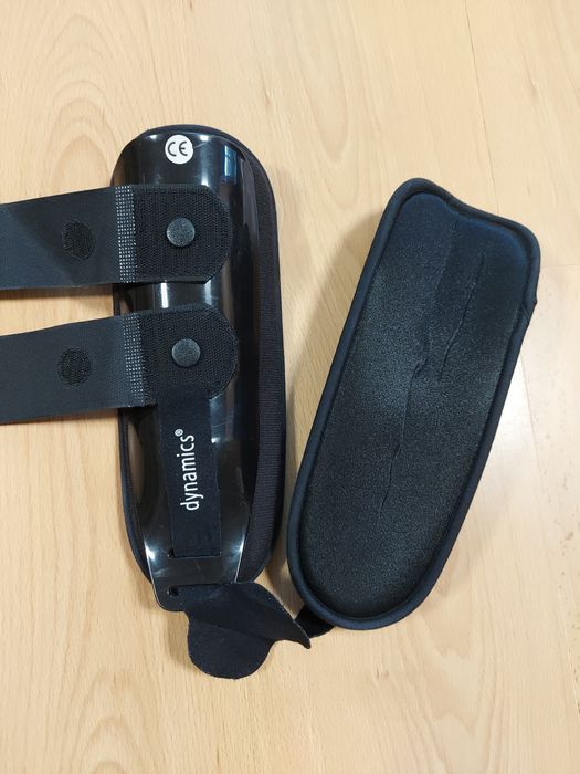 Orteza stawu skokowego DYNAMICS uniwersalna , stabilizator