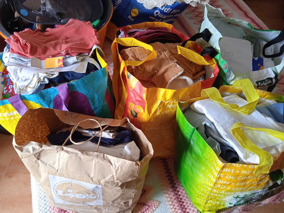 Roupa bebé nova e usada em bom estado desde 1€