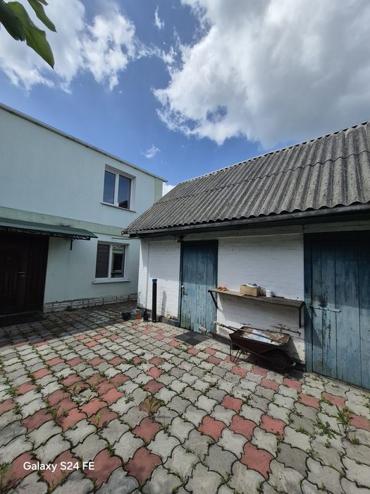 Продам окремостоячий будинок