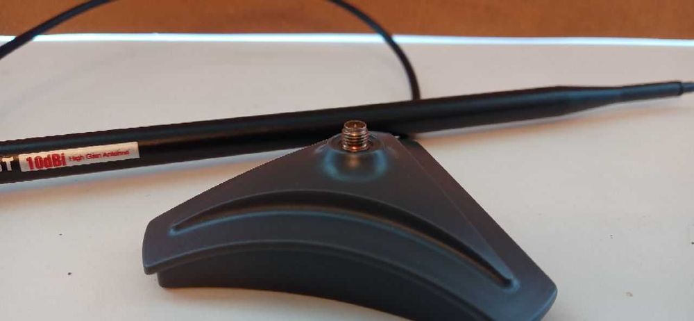 Выносная антенна Wi Fi (усиление 10dB) диапазон 2,4 ГГц
