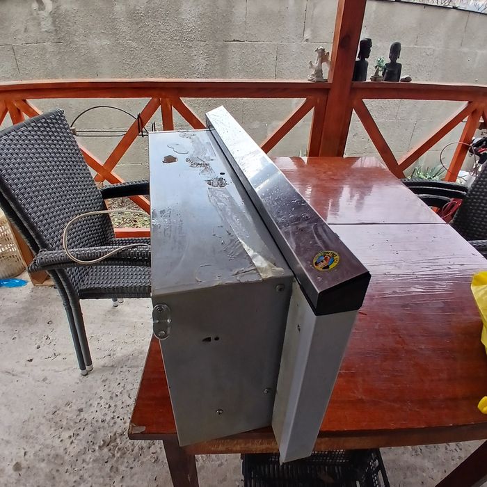 Продам вбудовану витяжка