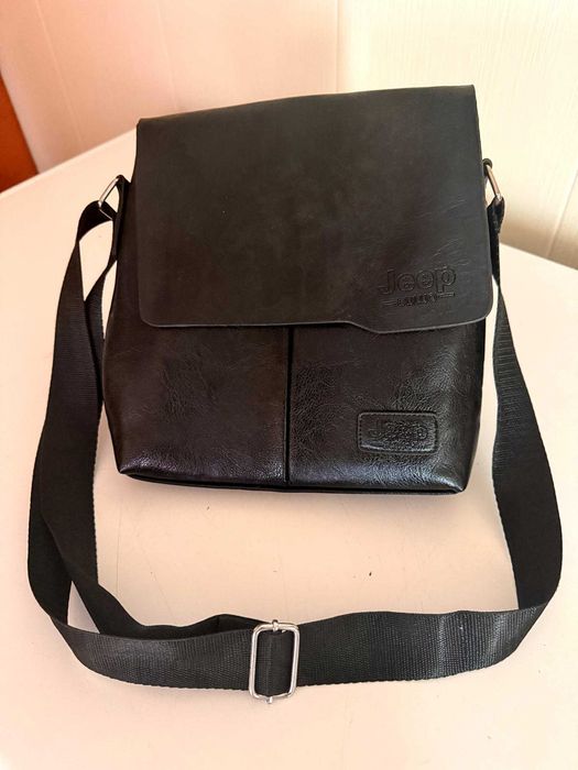 Bolsa de ombro Jeep Buluo preta - Nova
