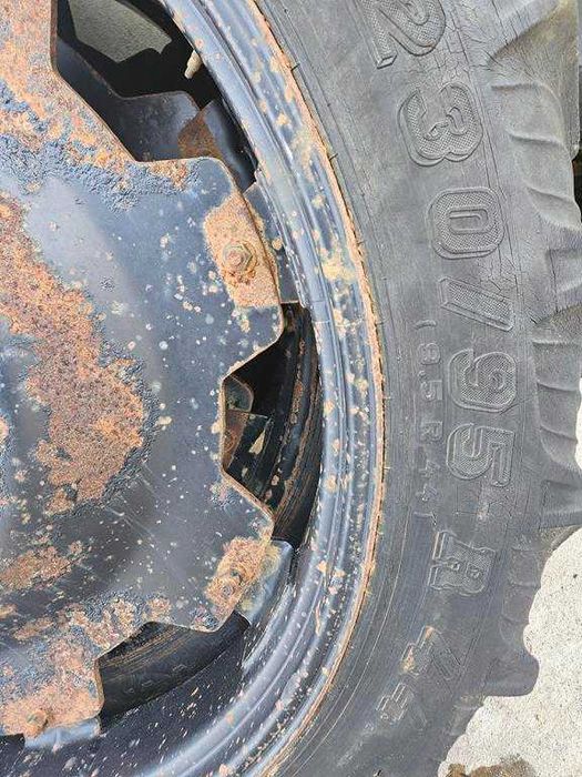 2 Koła wąskie uprawowe 9.5r44, 230/95r44