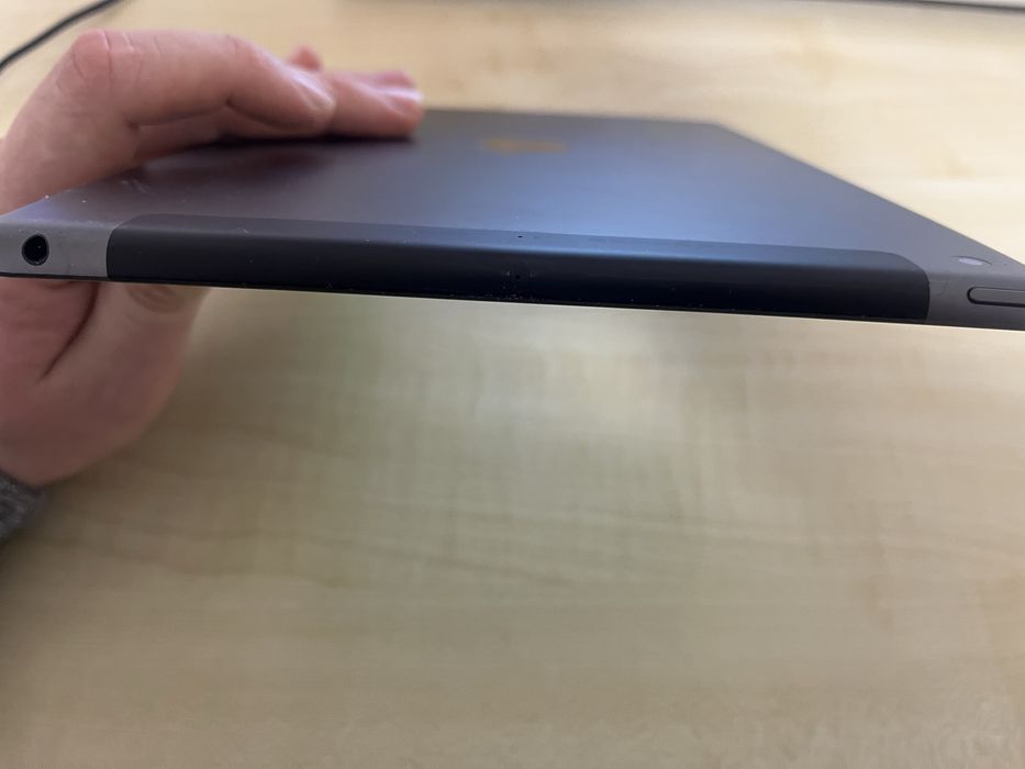 Продам iPad A2198 MDM