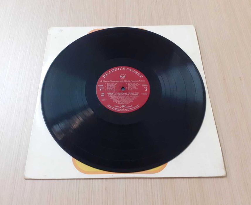 A Merry Christmas With World-Famous Artists I (Vinil)