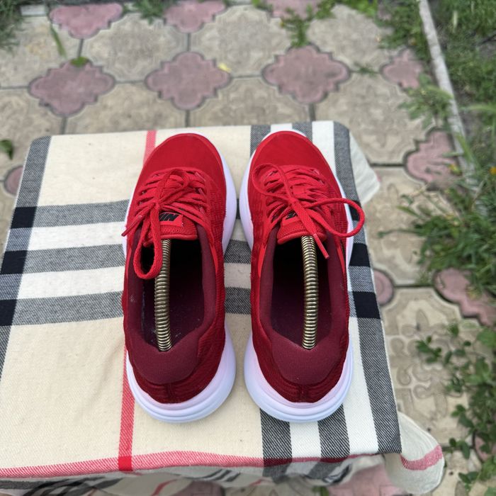 Кроссовки Nike Lunarstelos Red, 39 размер, Оригинал, Кросівки