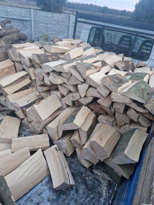 Drewno drzewo opałowe kominkowe