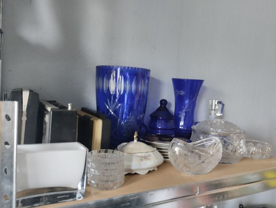 Stare kryształowe naczynia