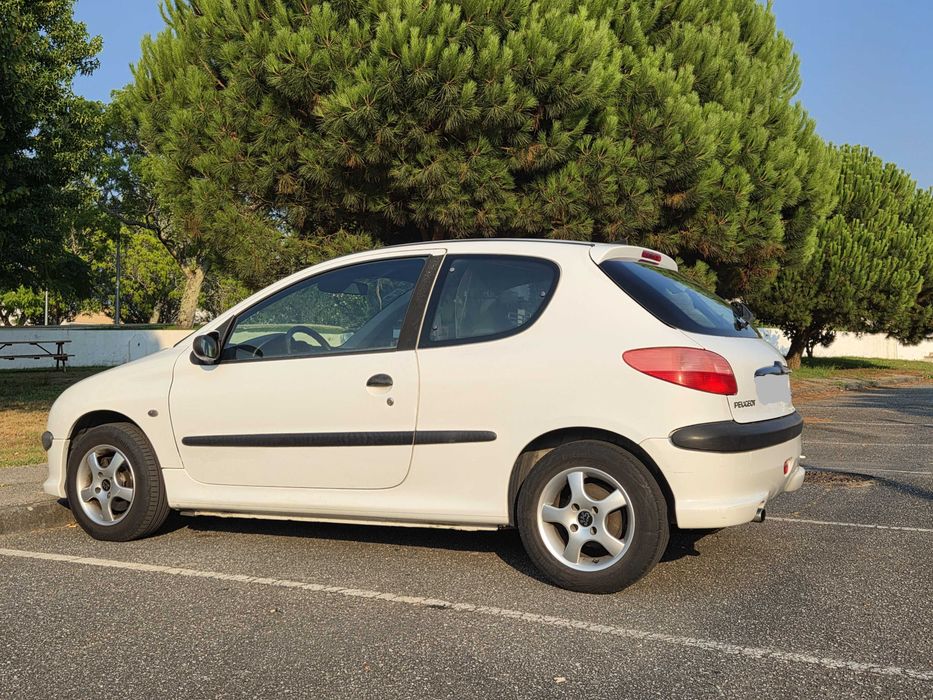 Peugeot 206 HDi 90cv - 2 lugares branco com 332.000 Km