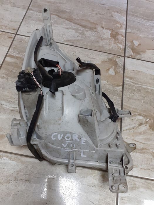 Lampa przód lewa  Daihatsu Cuore