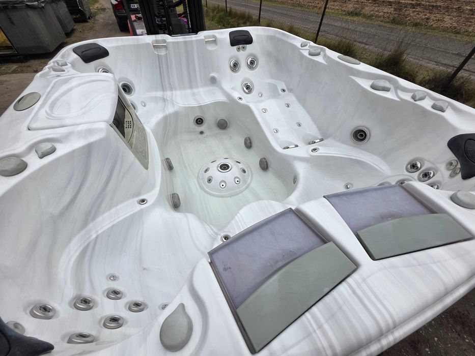 Jacuzzi Sundance Maxxus , nowe dysze , nowa grzalka - Transport PL