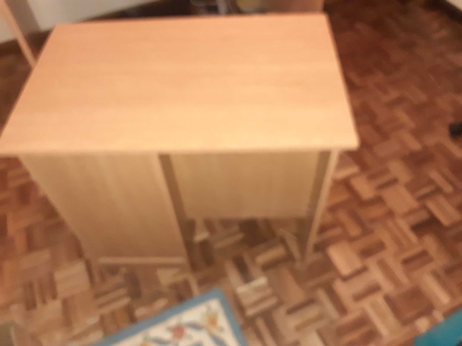 Secretária de madeira