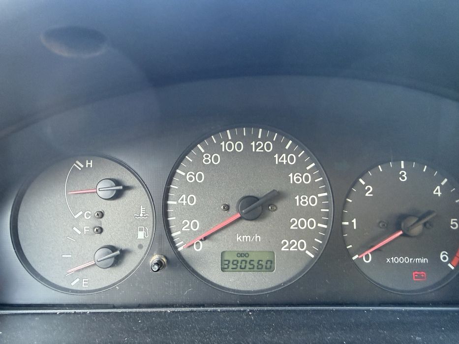 Mazda 323f 2.0 a diesel