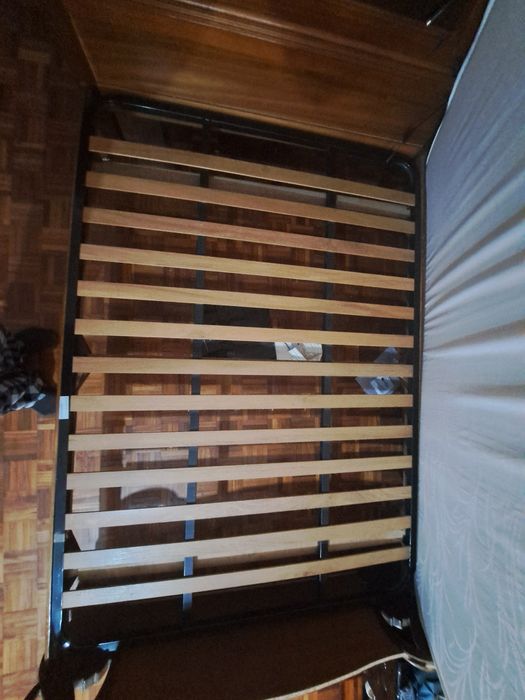 Cama casal madeira com colchão