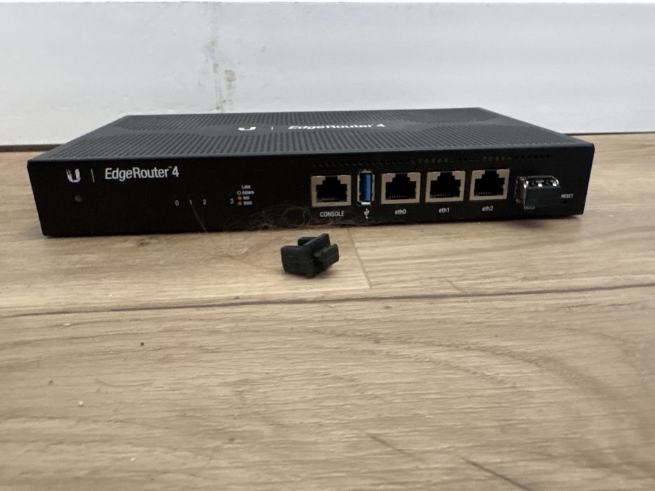 Ubiquiti EdgeRouter ER4 + SFP 1G Multi-Mode Optical Module64584249188866121
