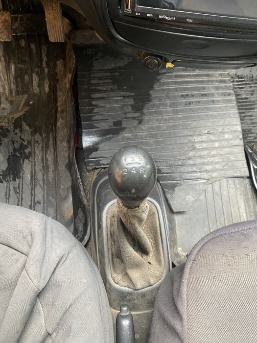 Продам авто hyundai h-1