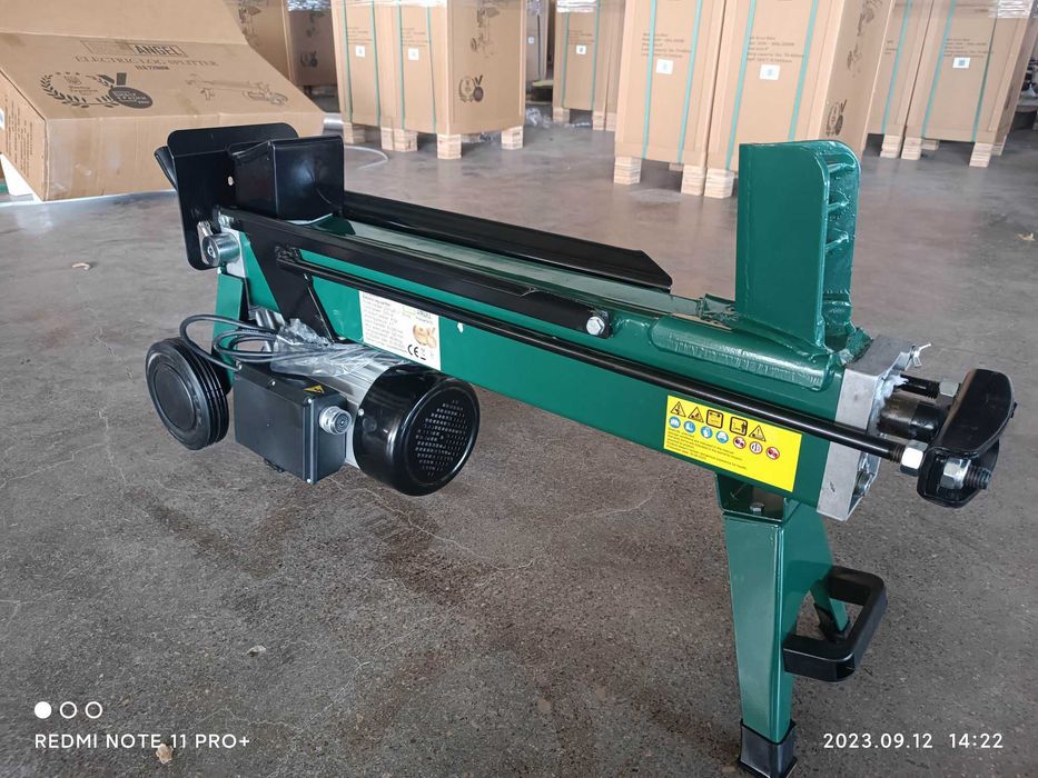 Продам дровокол колун гидравлический 6 тонн. 2,2 кВт. 220 В. Новый.