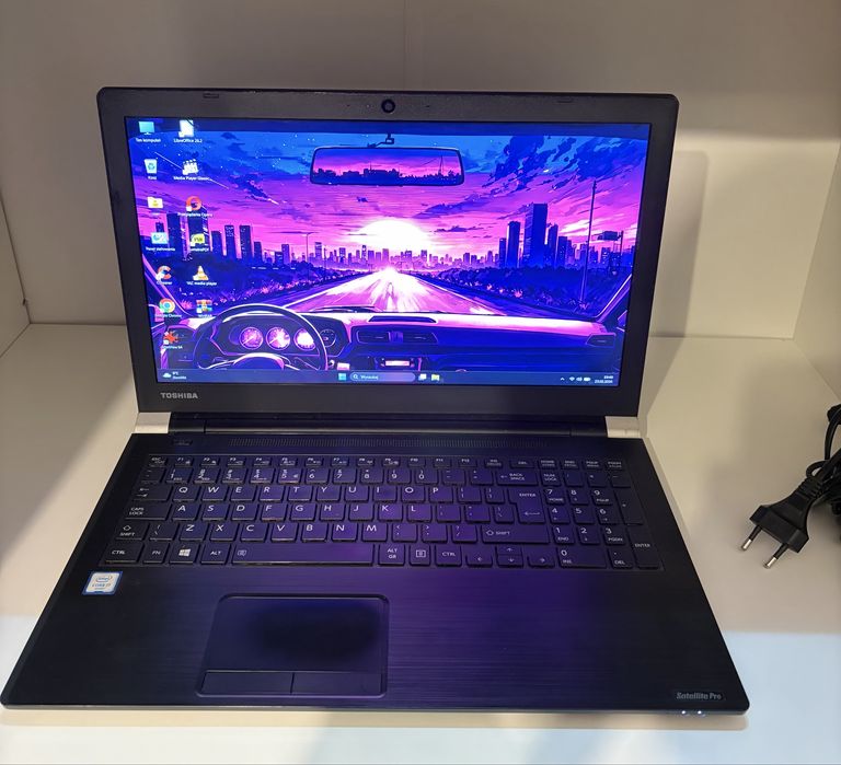Laptop 15,6” FullHD Core i7-6500u, 12GB RAM SSD 500GB Win 11 sprawny