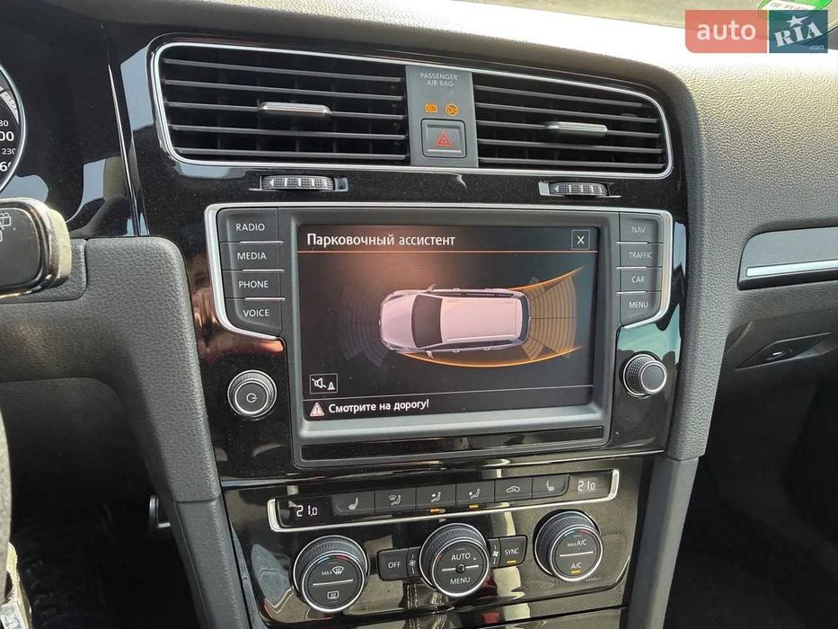 Volkswagen Golf R 2015