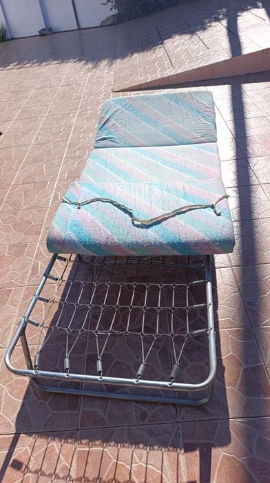 Divã com colchão