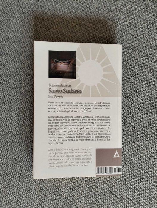 Livro " A Irmandade do Santo Sudário" de Julia Navarro