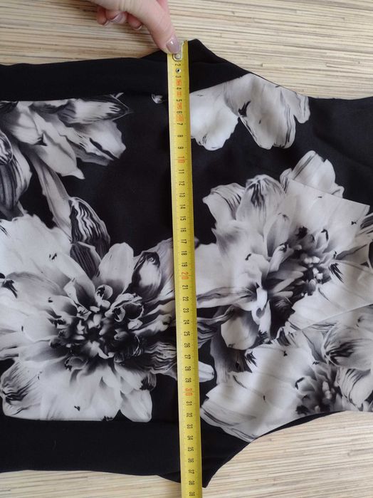 H&M, rozmiar 36 / S, taliowana sukienka damska
