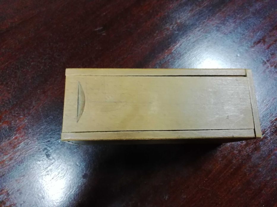 Jogo de dominó tradicional + estojo em madeira