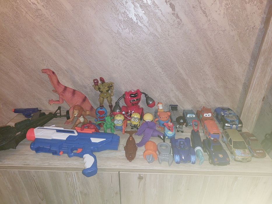 Лот іграшок для хлопчиків