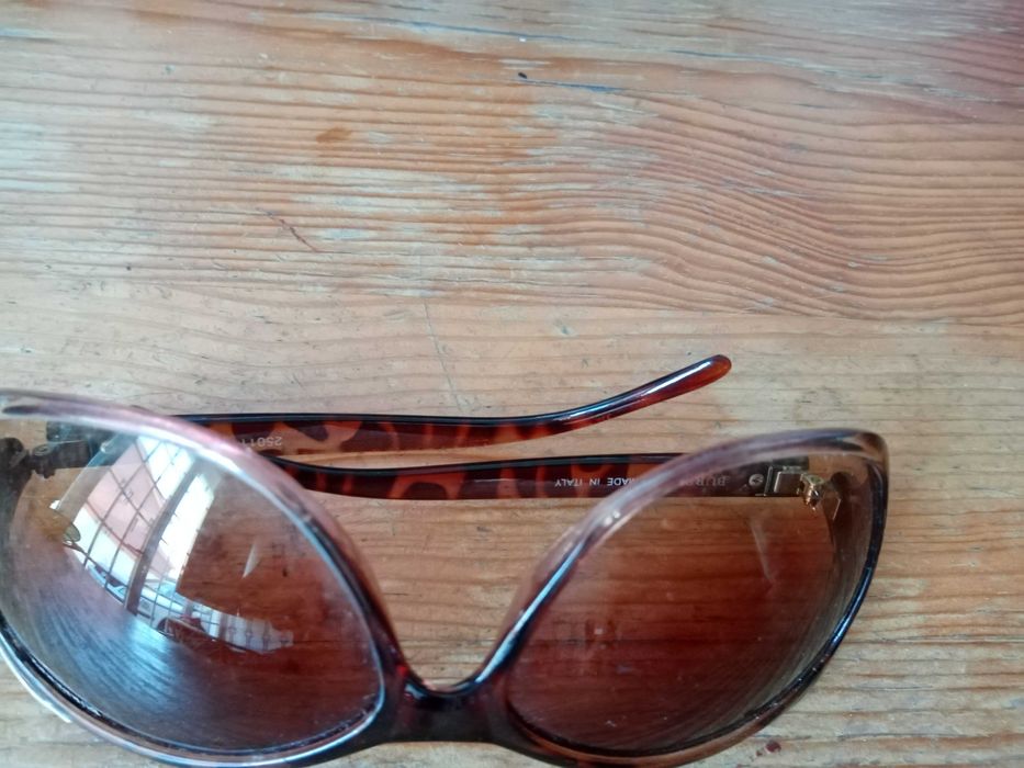 oculos de sol Burberry
