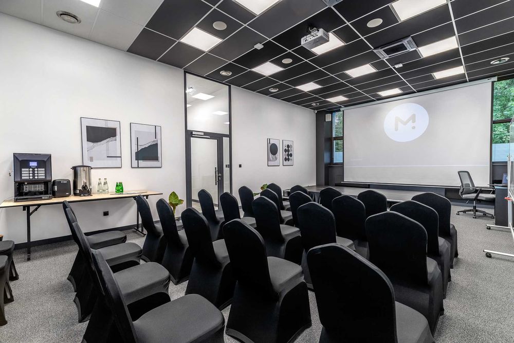 Nowoczesna sala szkoleniowa/sala konferencyjna