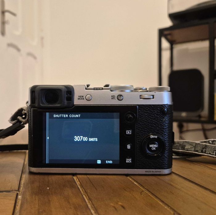 Máquina Fotográfica Fujifilm X100F Usada