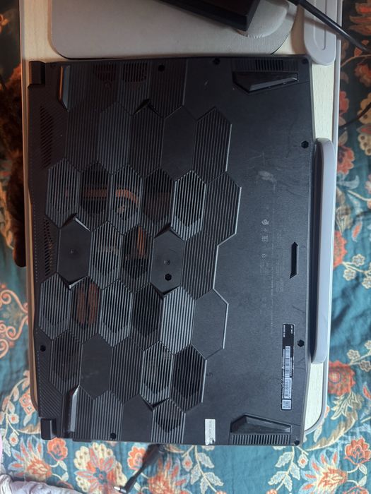 MSI Katana GF66 12UE — portátil gaming / trabalho em estado impecável