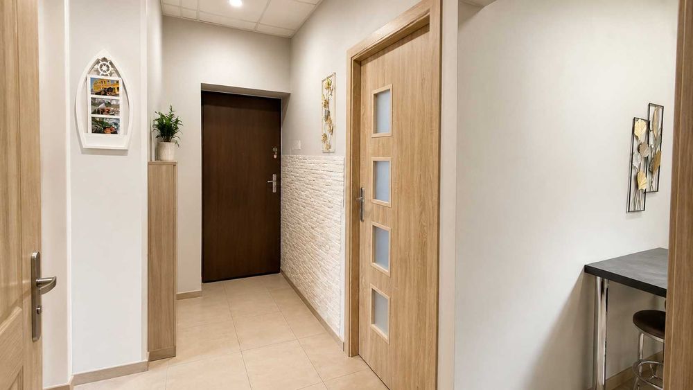 2 pokoje | 35 m² | 1 piętro | Miejsce parkingowe | Starobrzeska