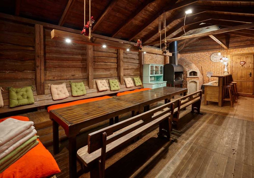 Дом 300 кв. Открытый бассейн с подогревом, сауна, джакузи, бильярд.