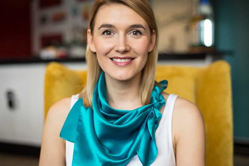 AS7-003 Turkusowa Jedwabna Apaszka Satynowa 70x70cm