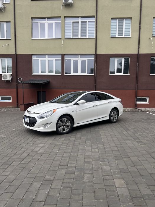 Hyundai Sonata гібрид