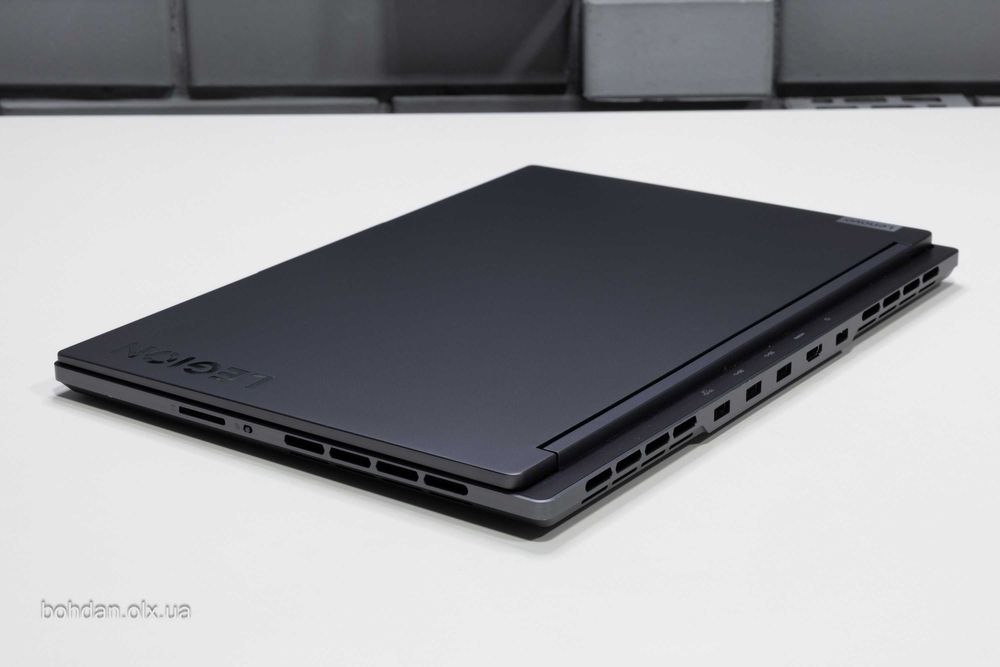 Lenovo Legion Slim 7 16APH8 7840HS 3.2K-165Hz RTX 4060 16GB 1TB W11H